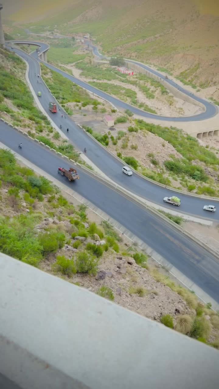 @RAEESkhan