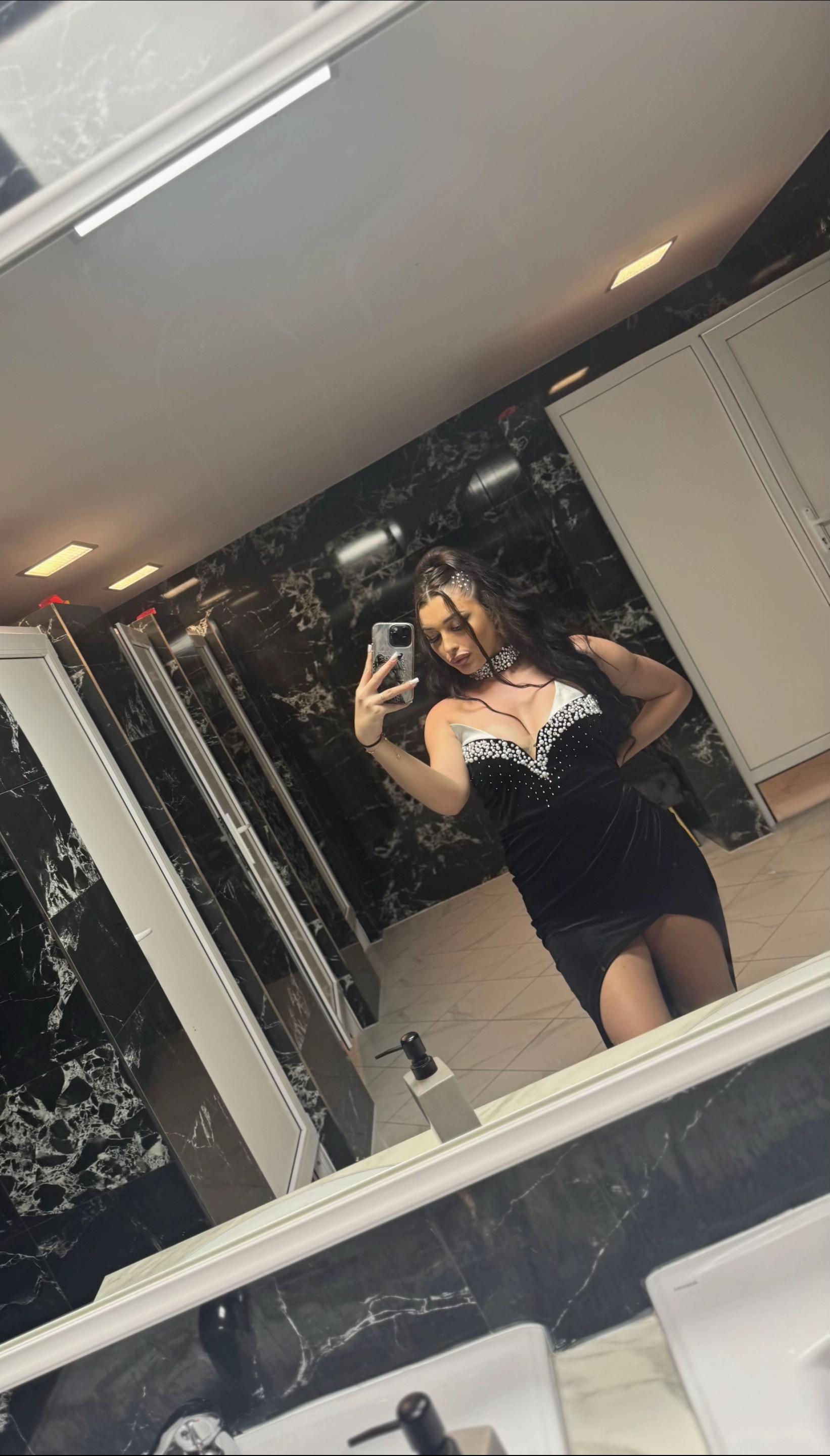@Emilia🩷