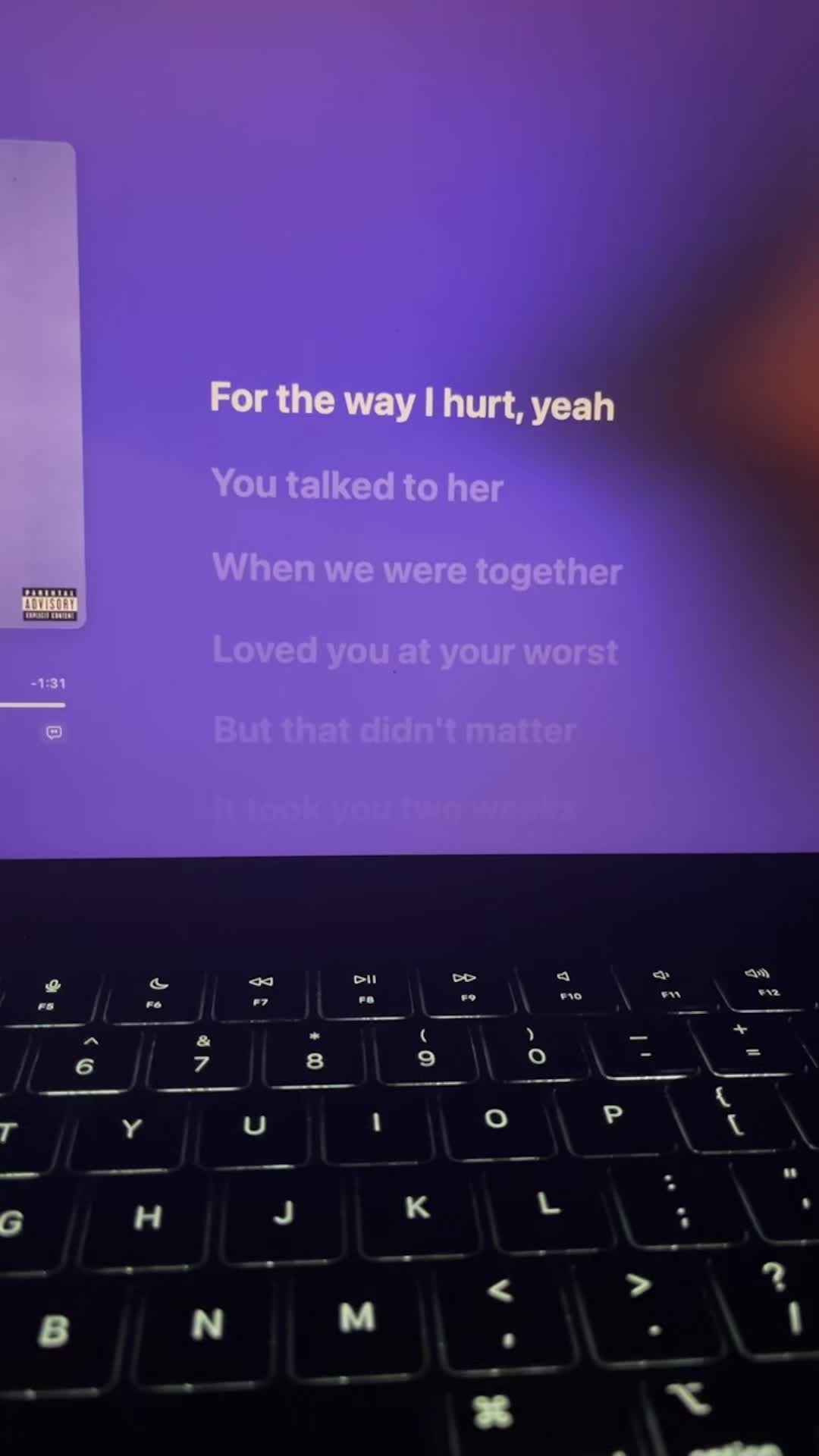 @[🎧]