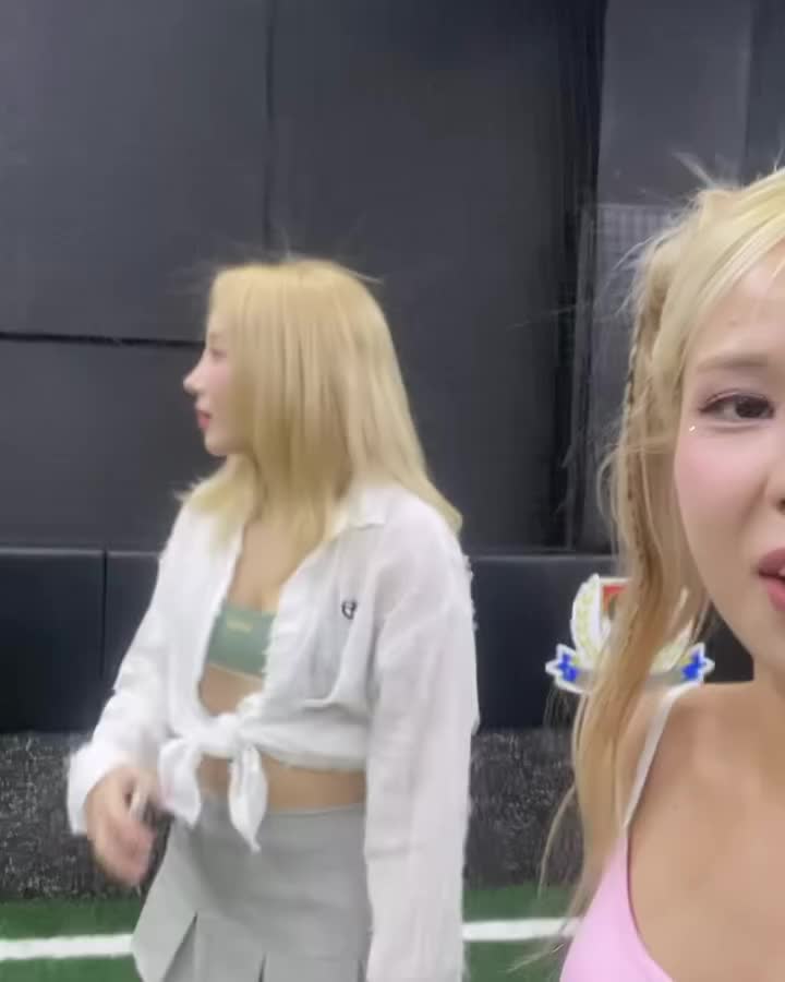 @monigue_🌐