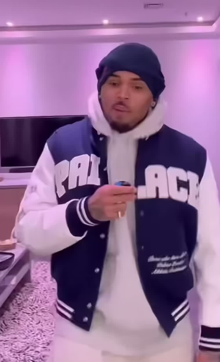 @Cbreezy_fanpage