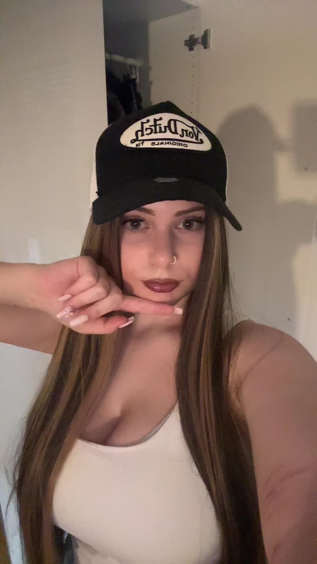 @🍒𝒏𝒏𝒂