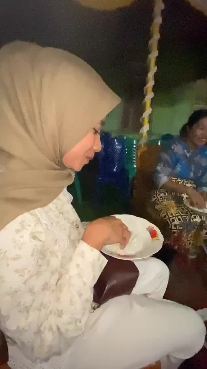 @ininelaaaa__