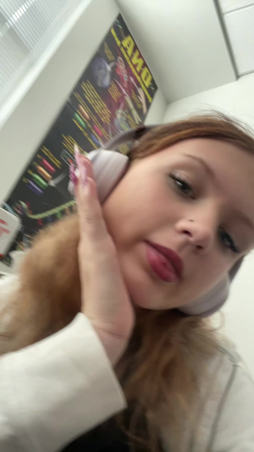 @abs
