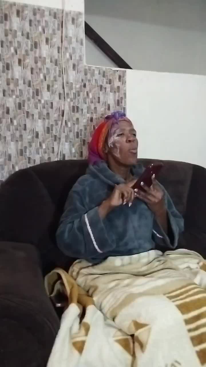 @Nqanqa