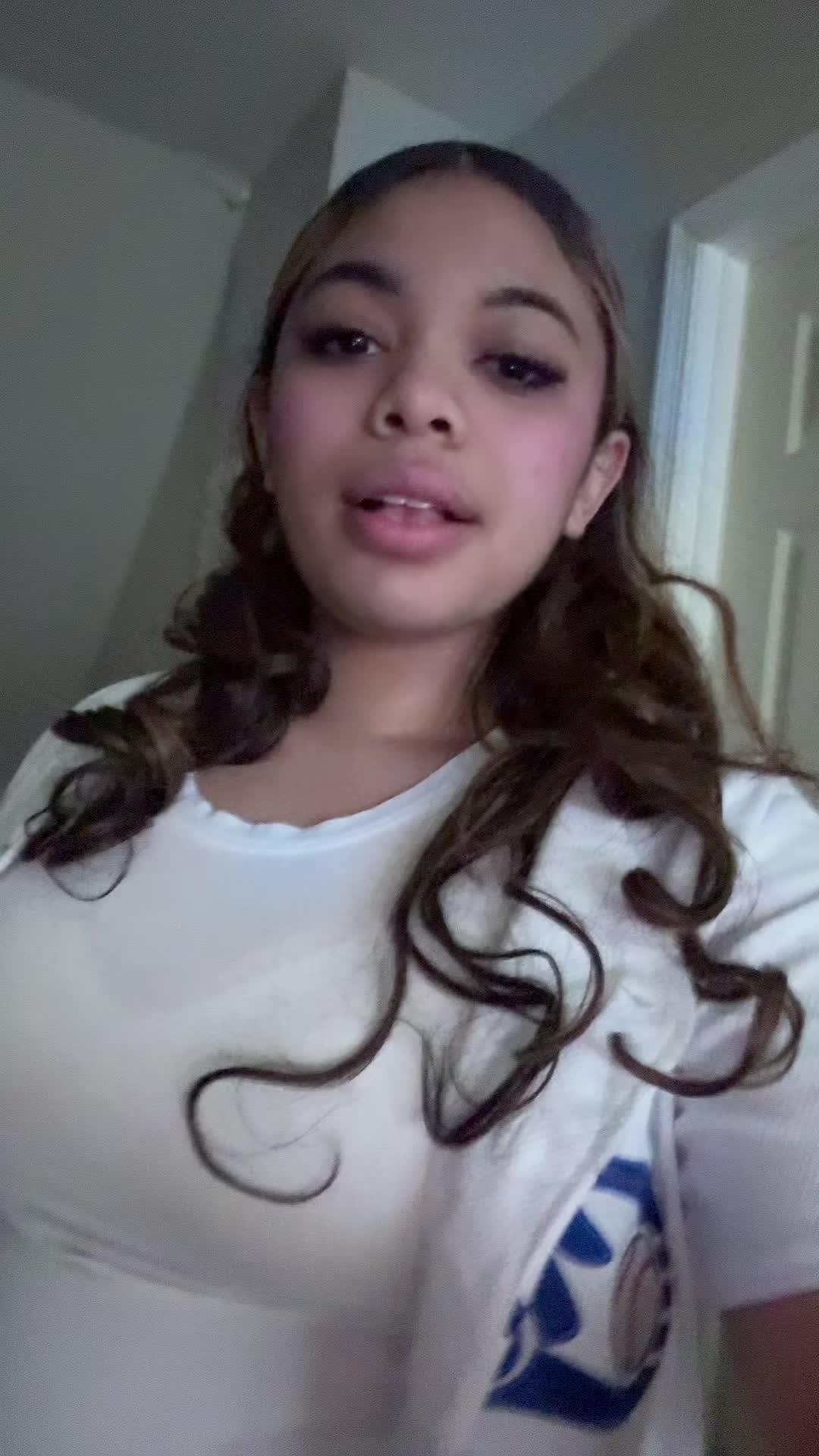 @Hi my name is janaya