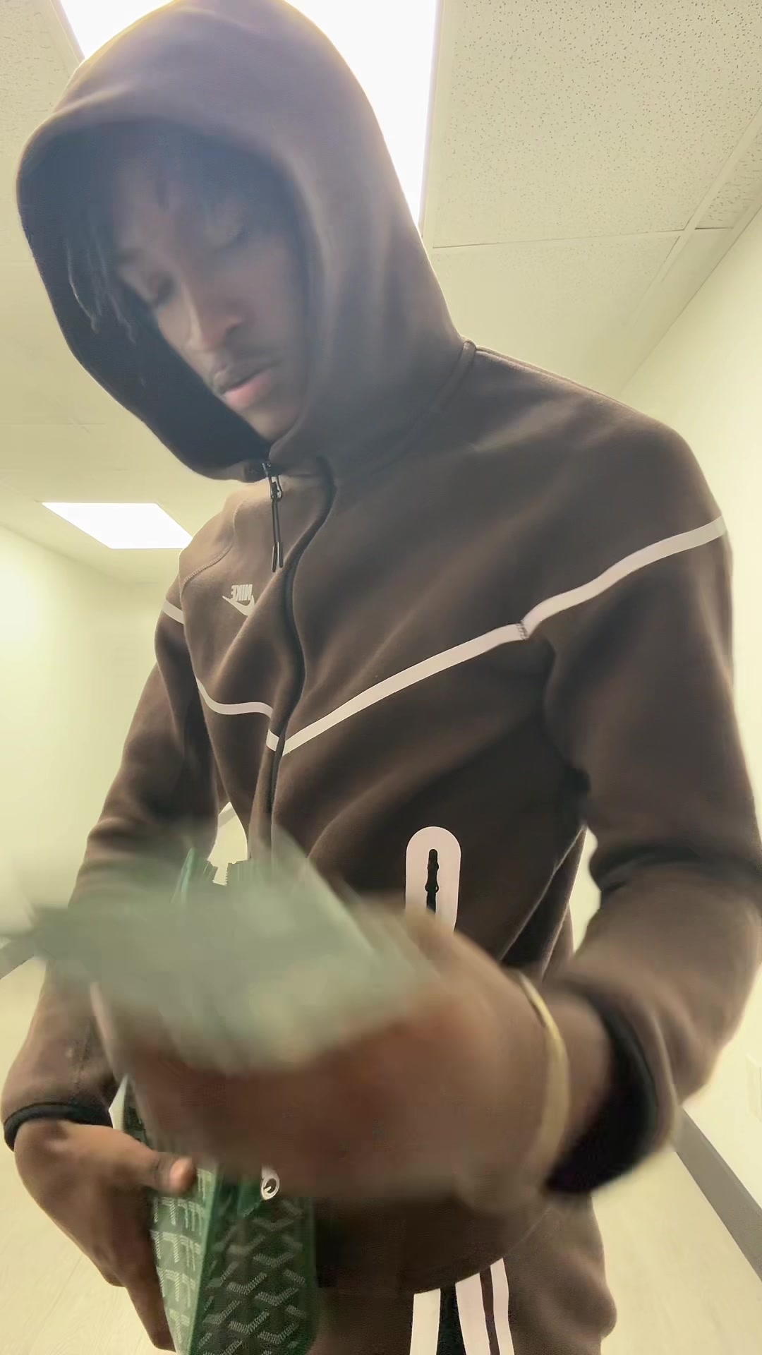 @fetti