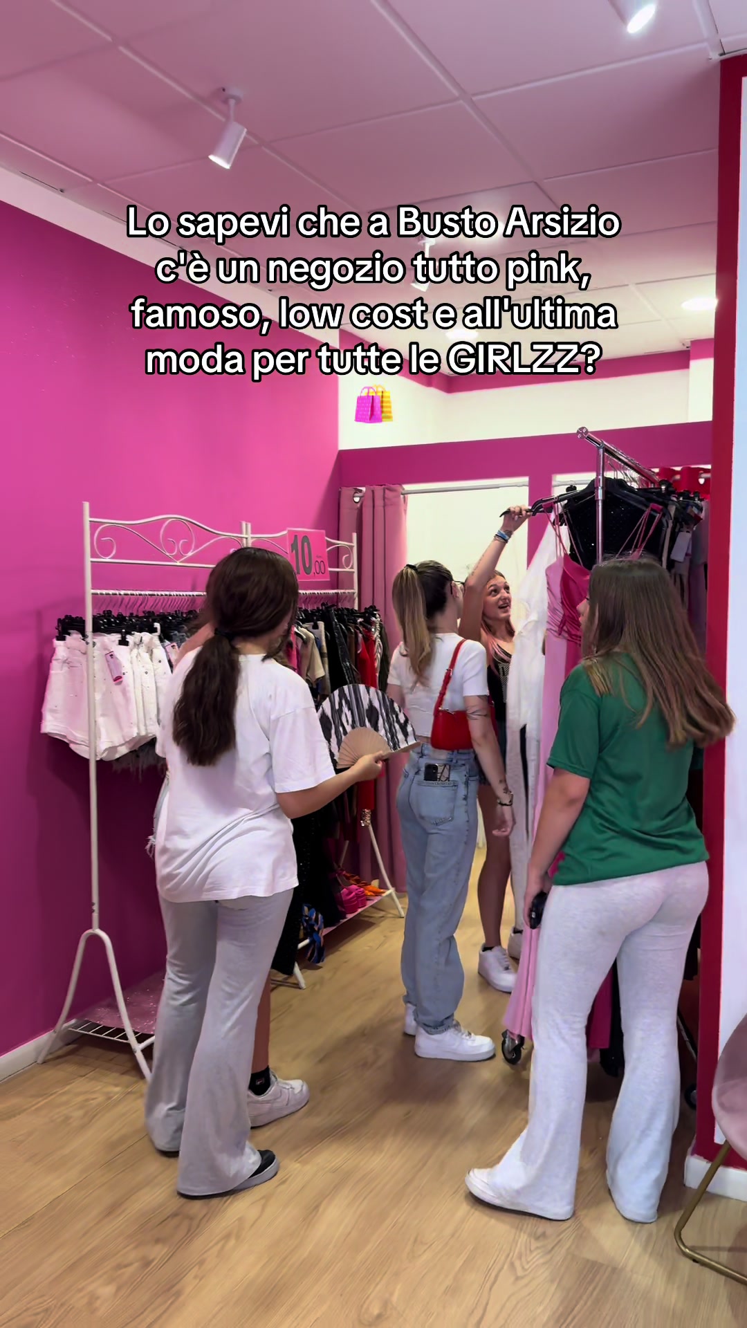@Femme R&eacute;volutionnaire Brand