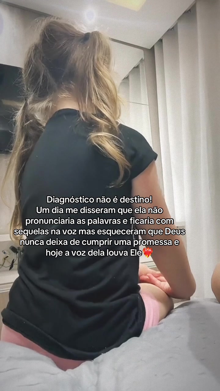 @_umafissuradinha