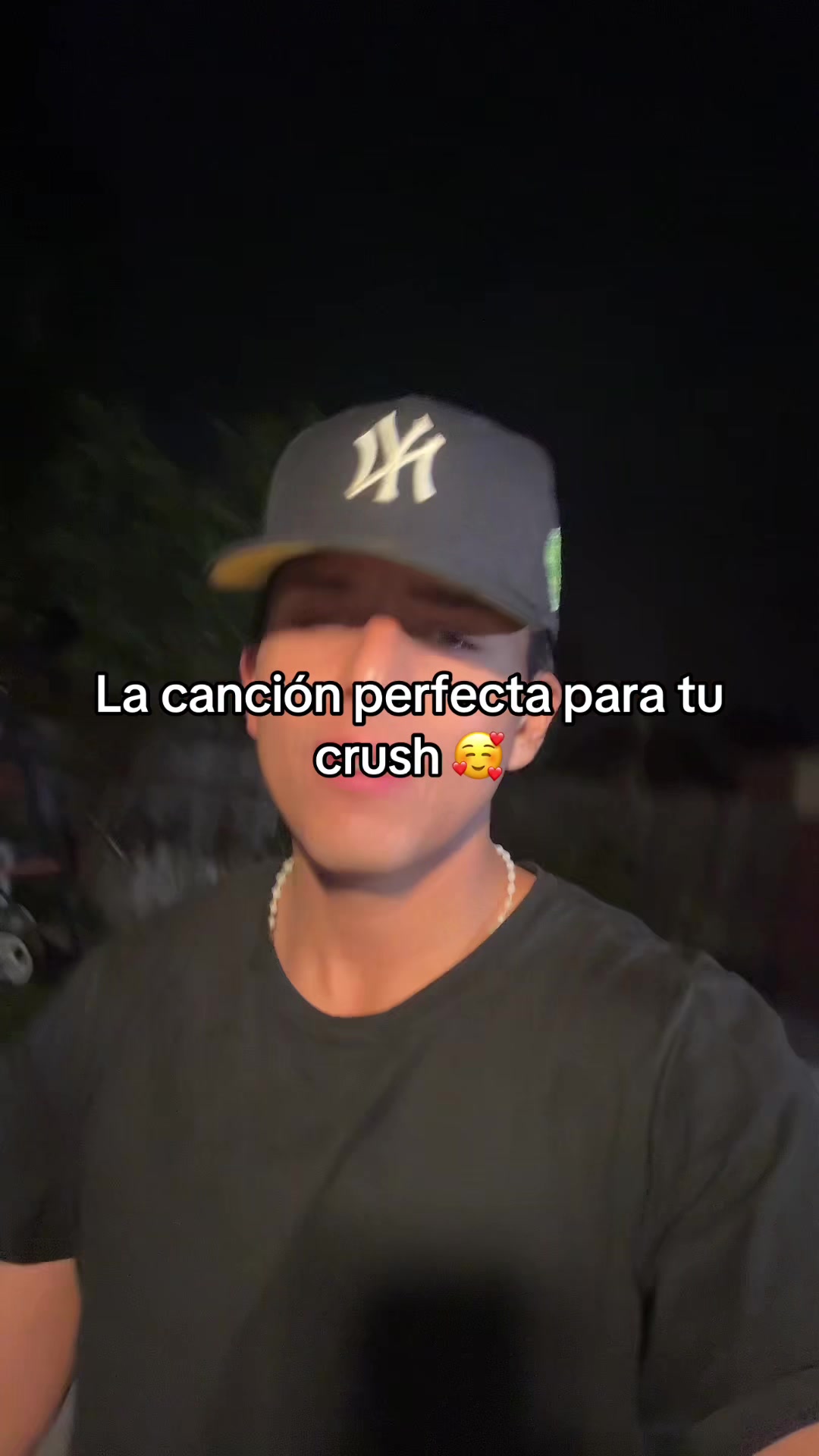 Brandon Solano (@brandonsolanooficial) - Urlebird