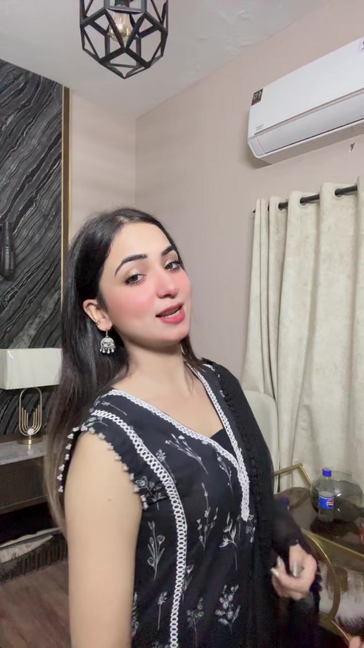 @Seerat_Mir