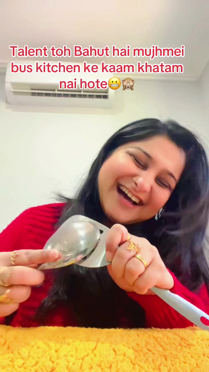 @Comedian Saloni