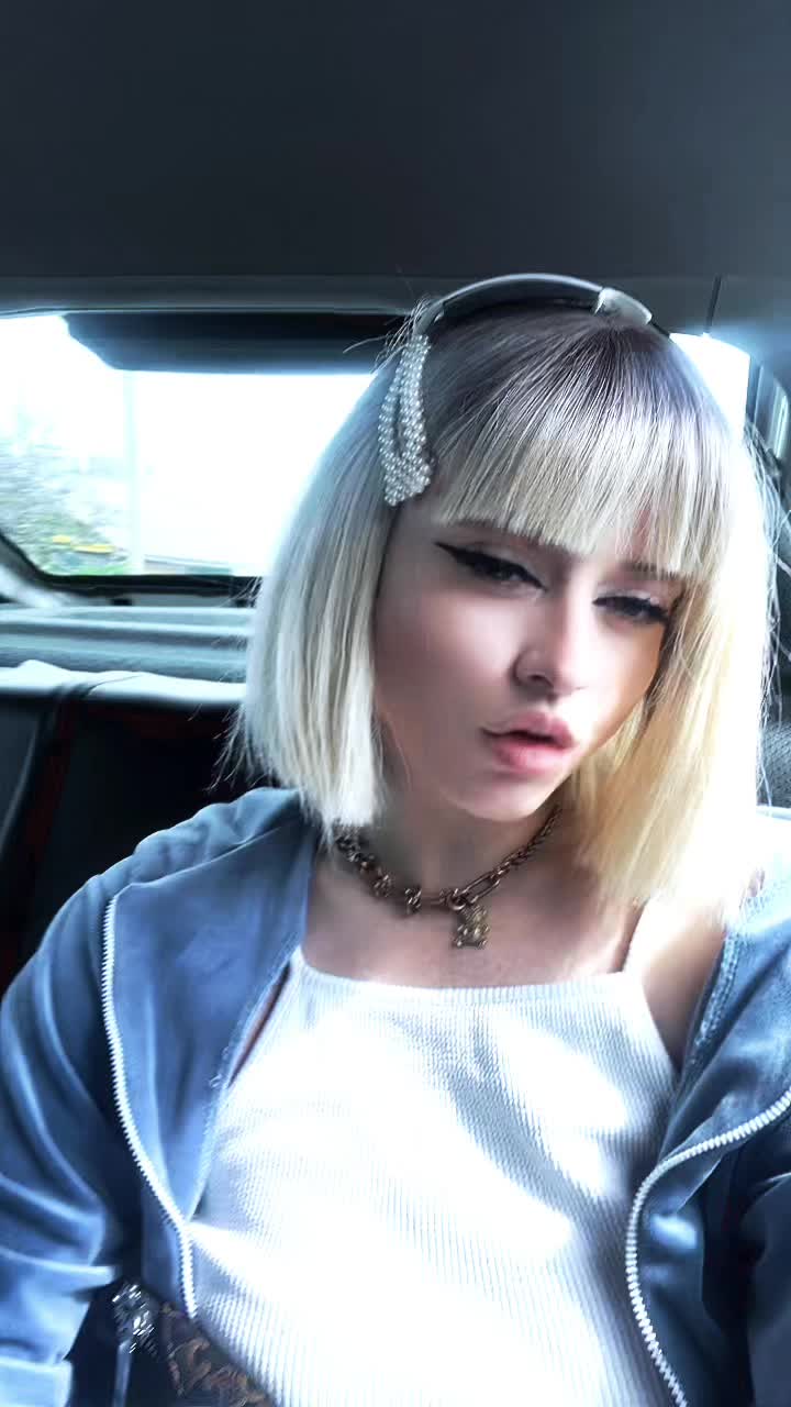 @Валерия