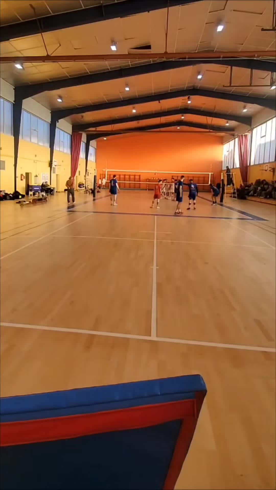 @Marin&eacute;s