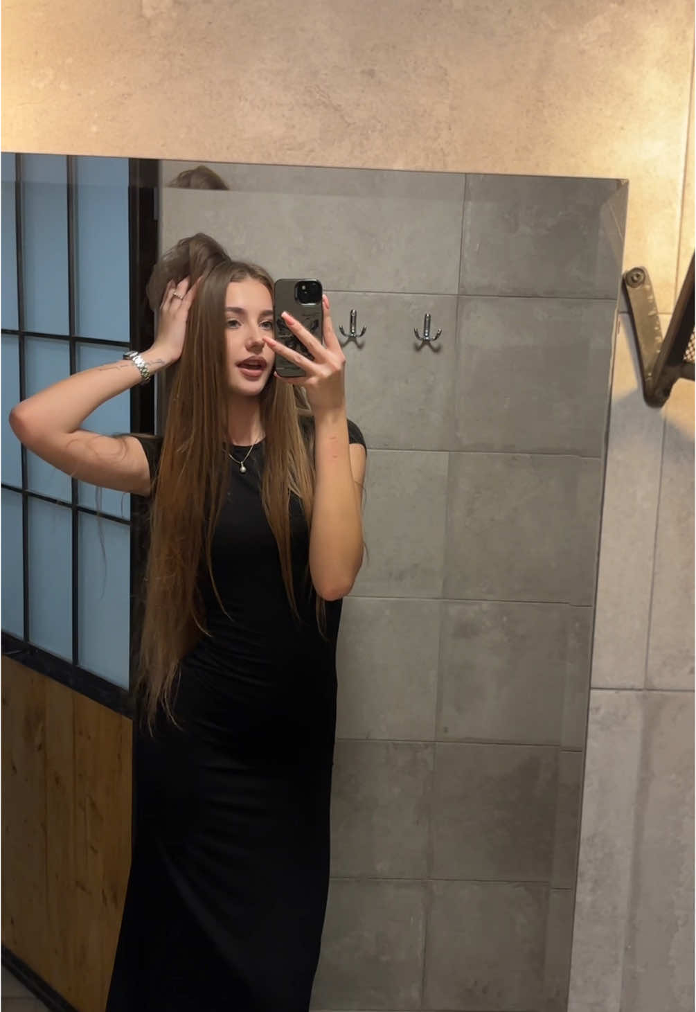@VIKTORIAA.S