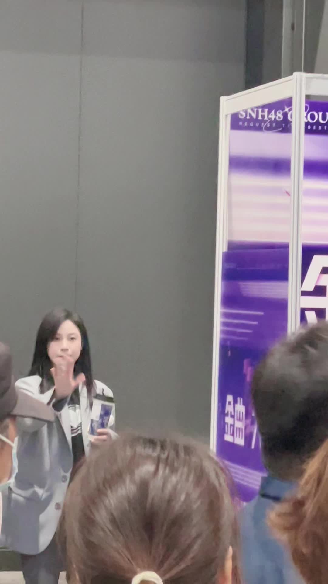 @&mdash; AiQi &mdash;