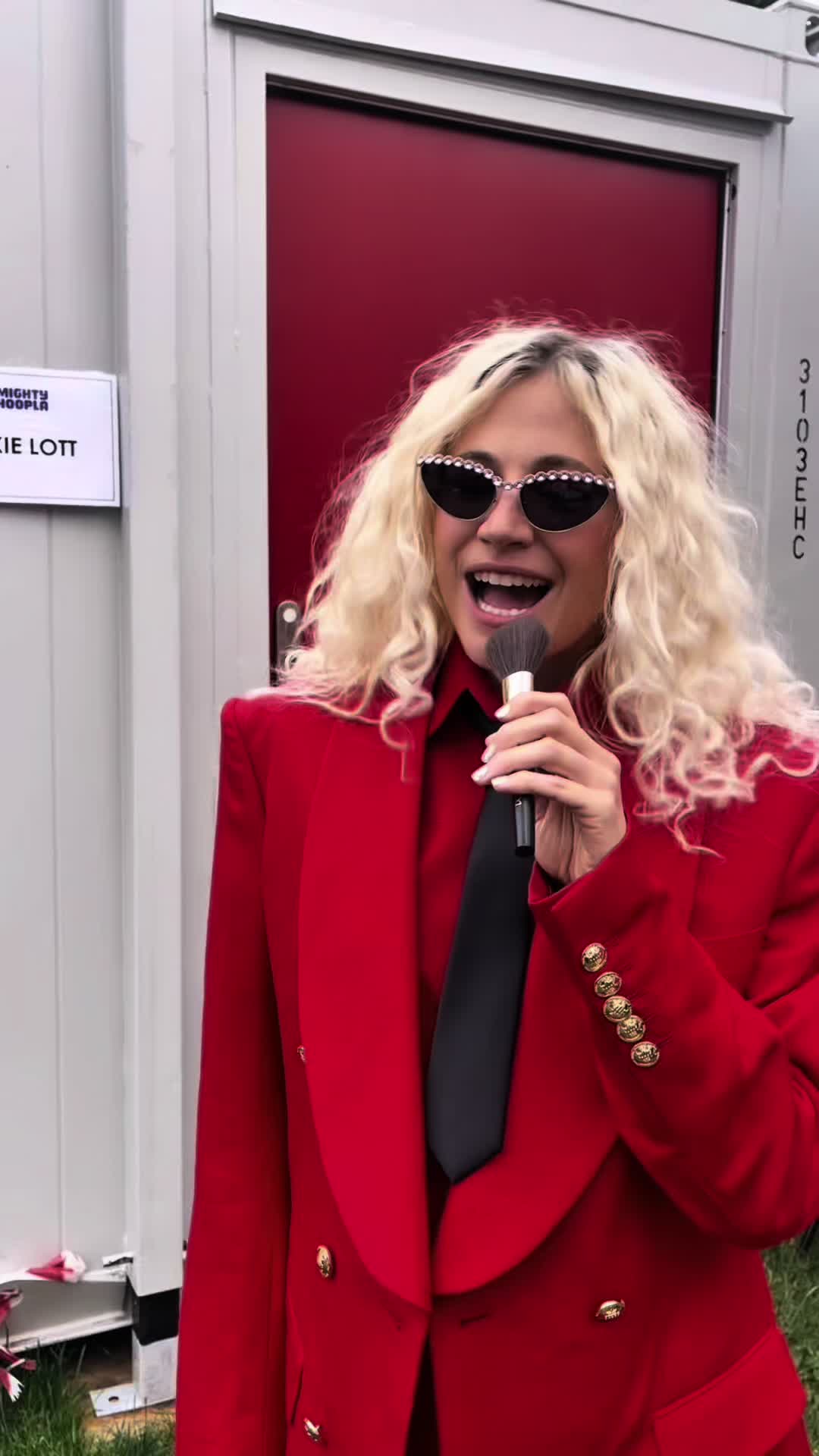 @PixieLott
