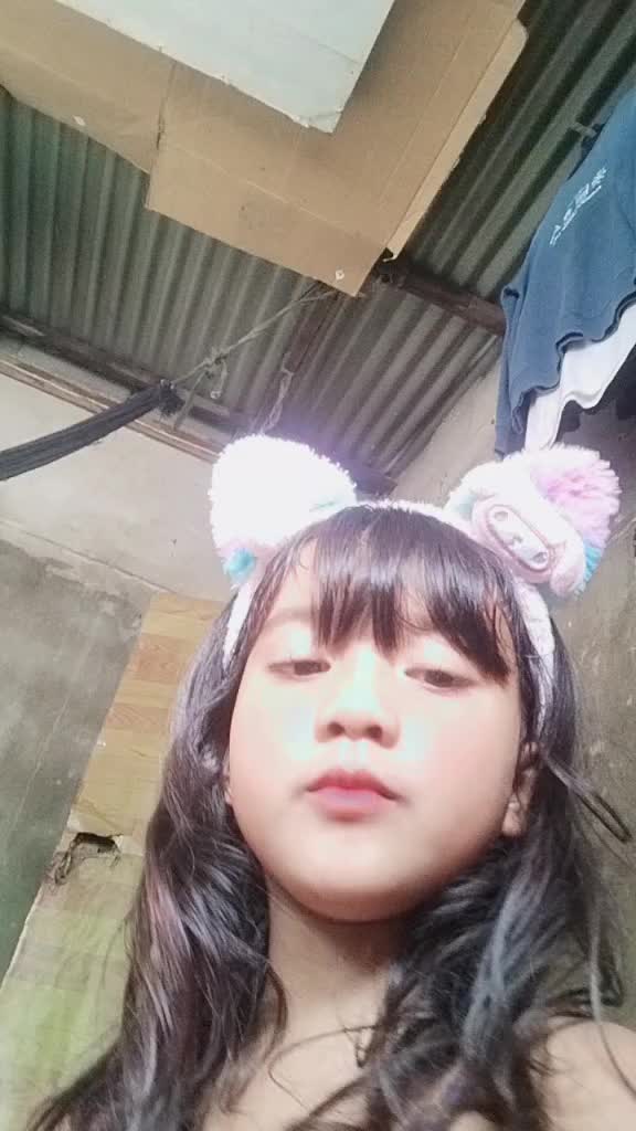 @celineeeee