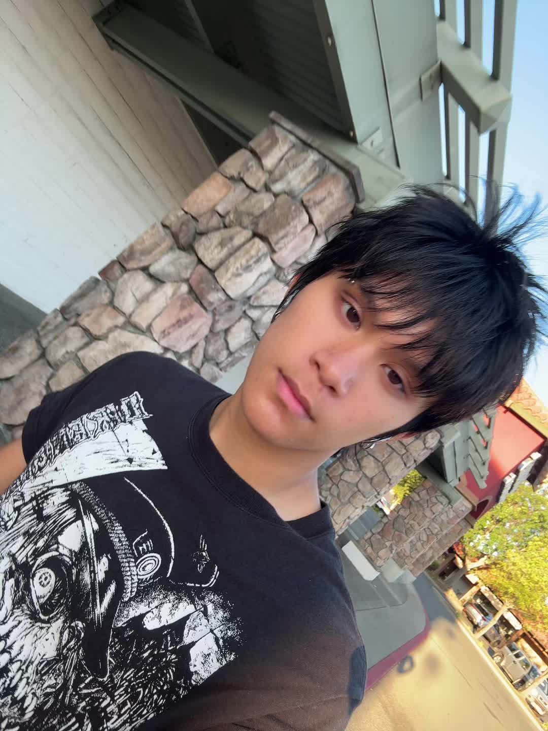 @🐰