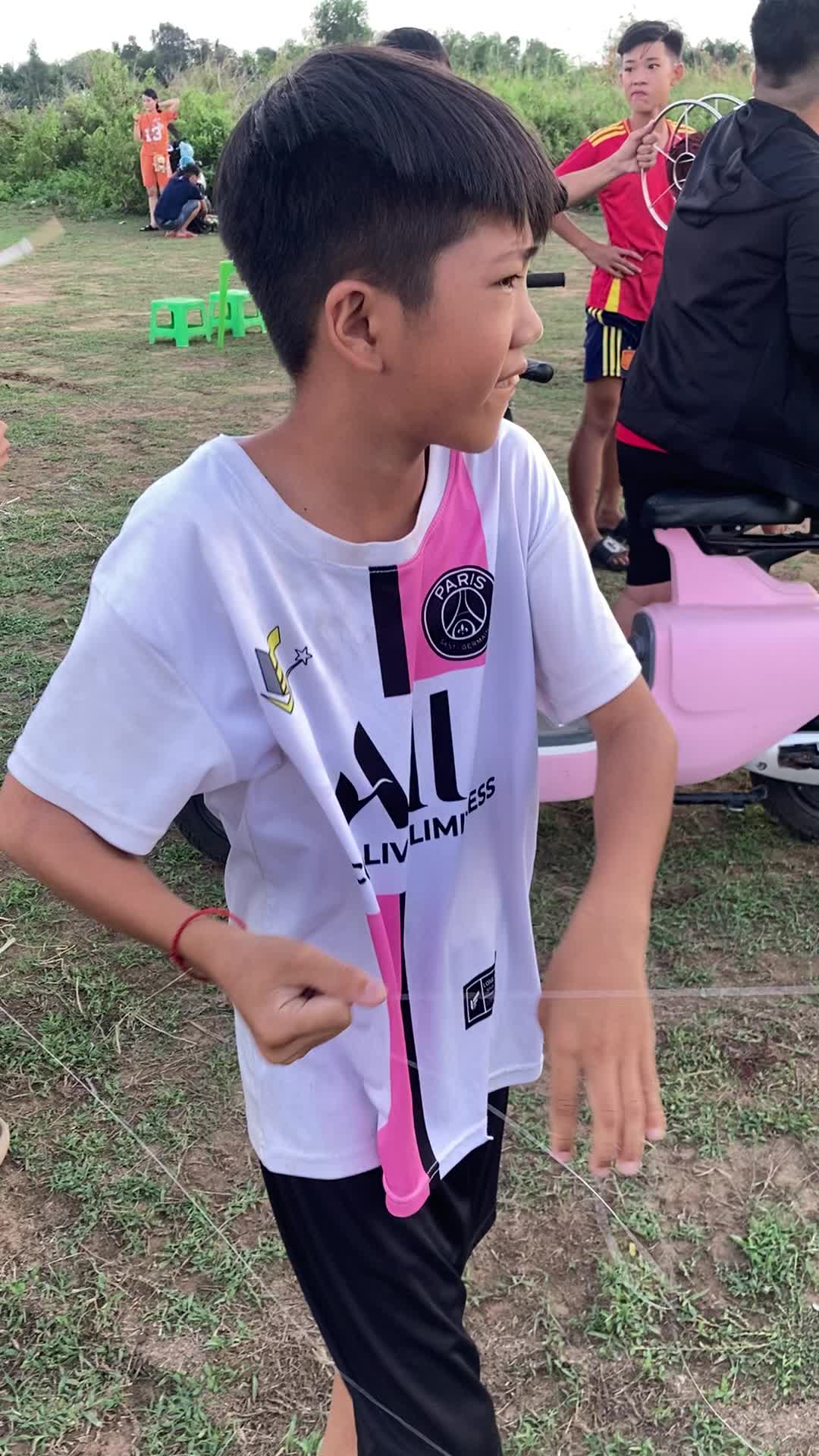 @Thả diều c&ugrave;ng Lợi