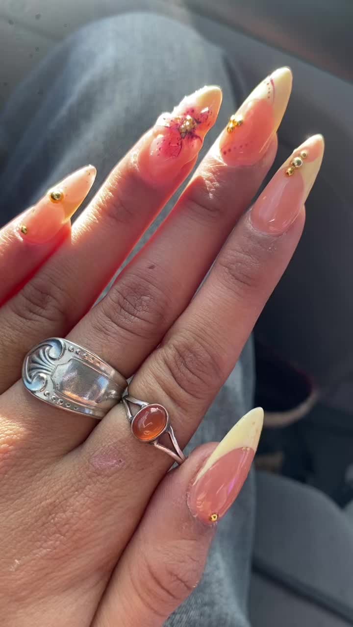 @Naya ꒰⑅ᵕ༚ᵕ꒱˖♡