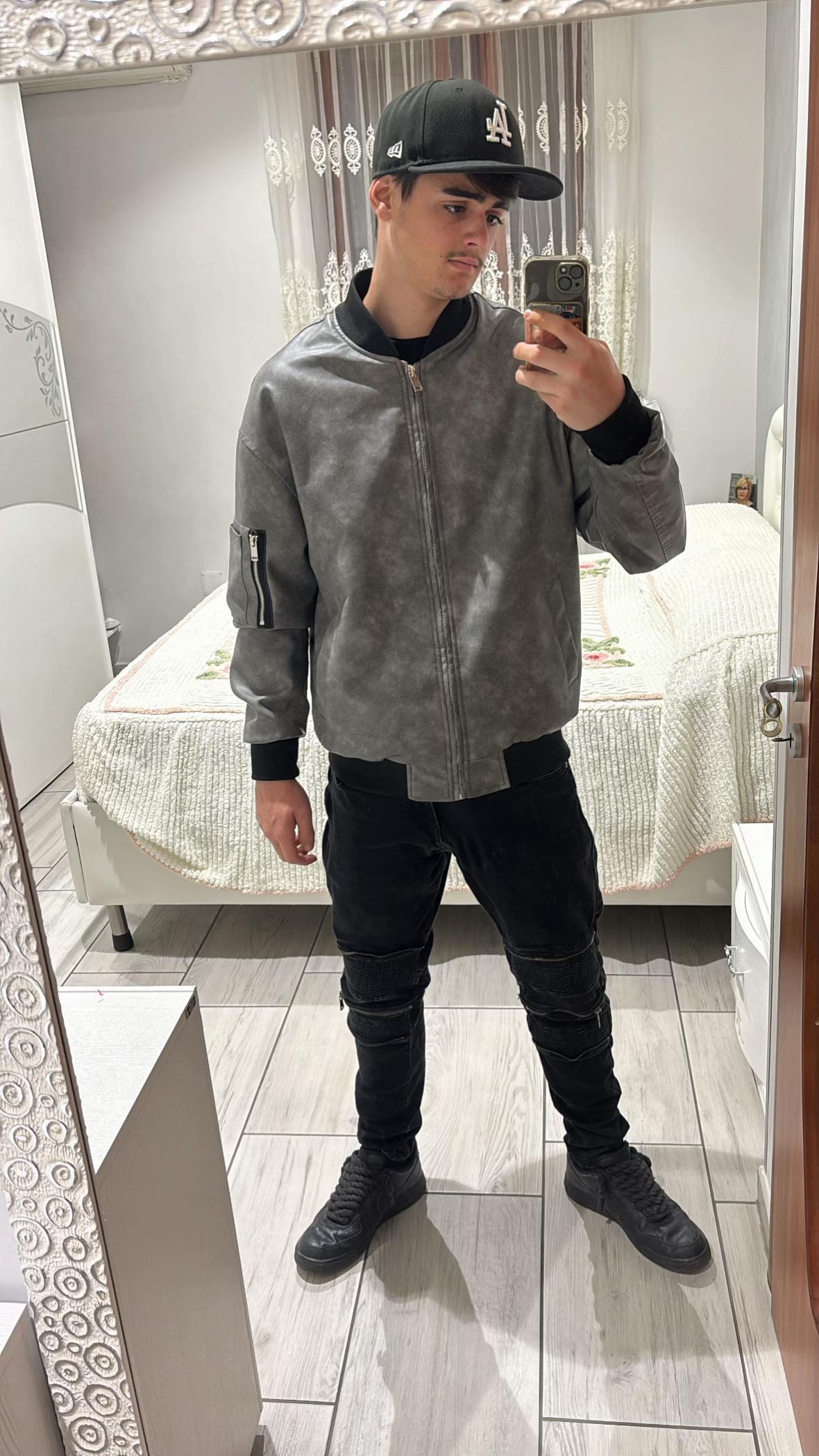@_angelomaglione_