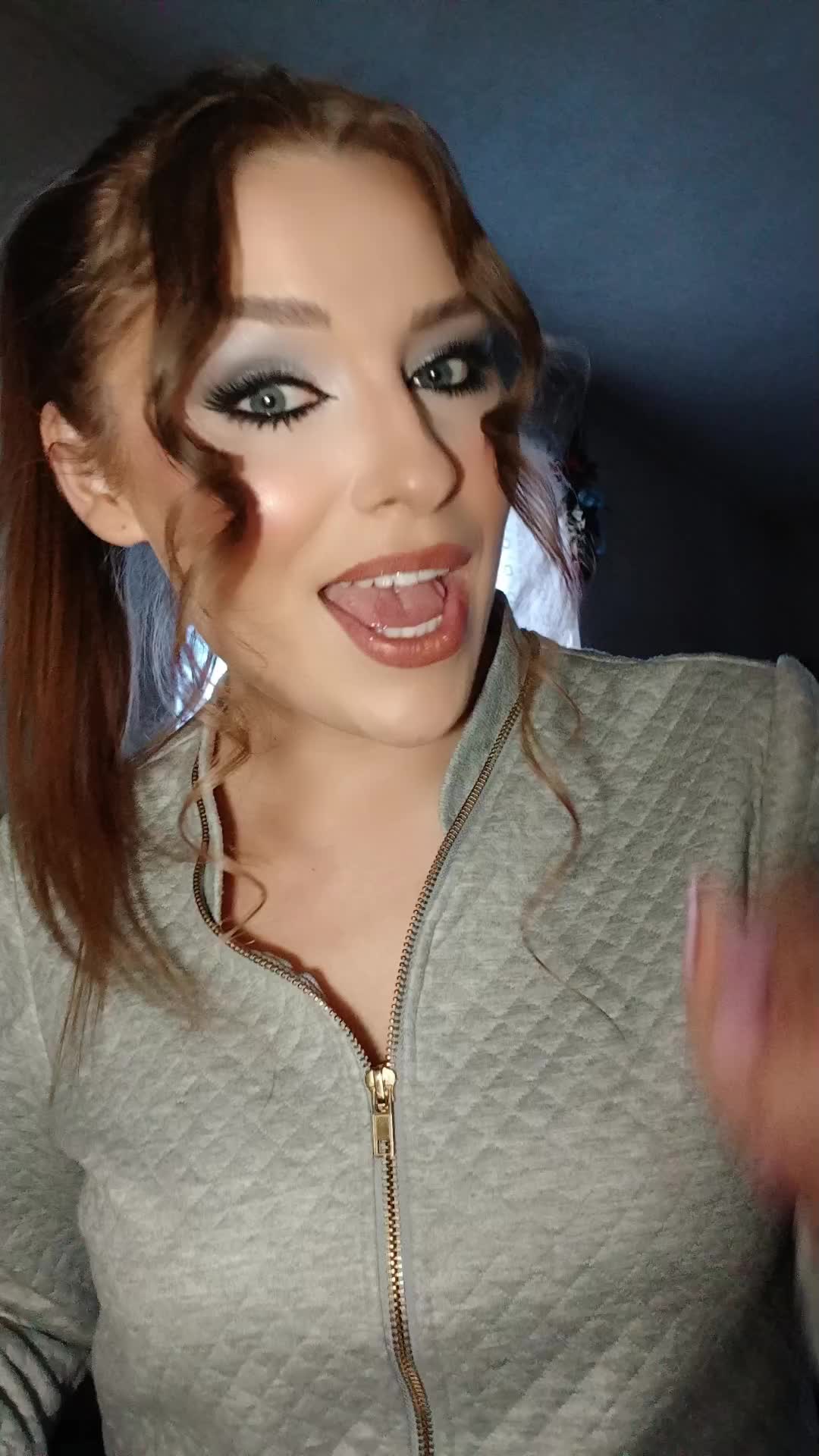 @Blondiii