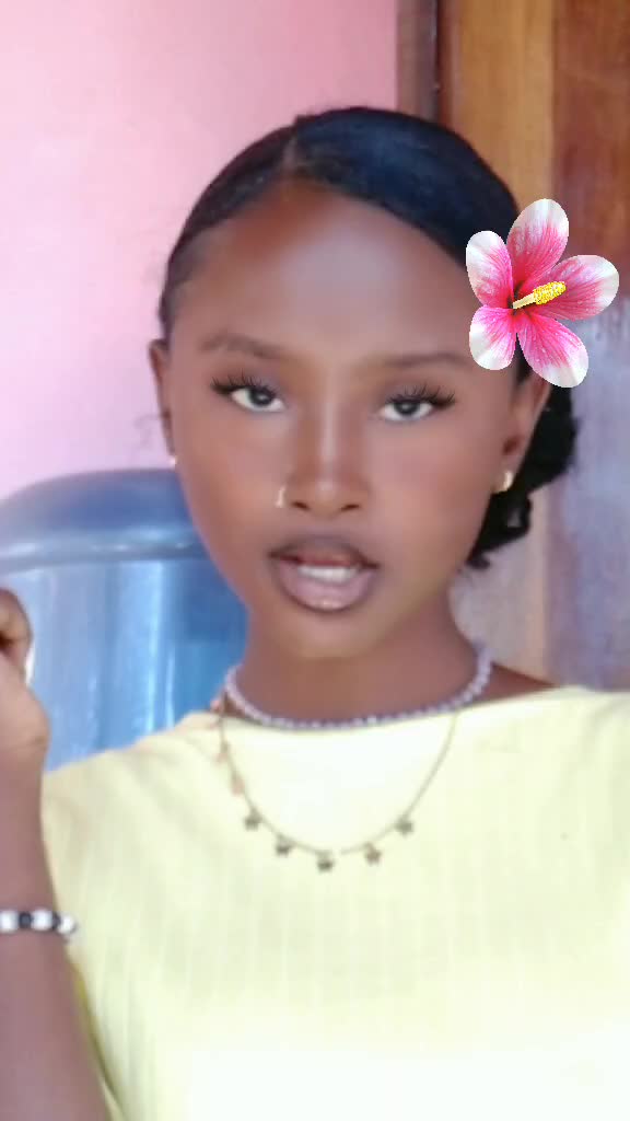 @Petite Chacha🦋~💗🇲🇬