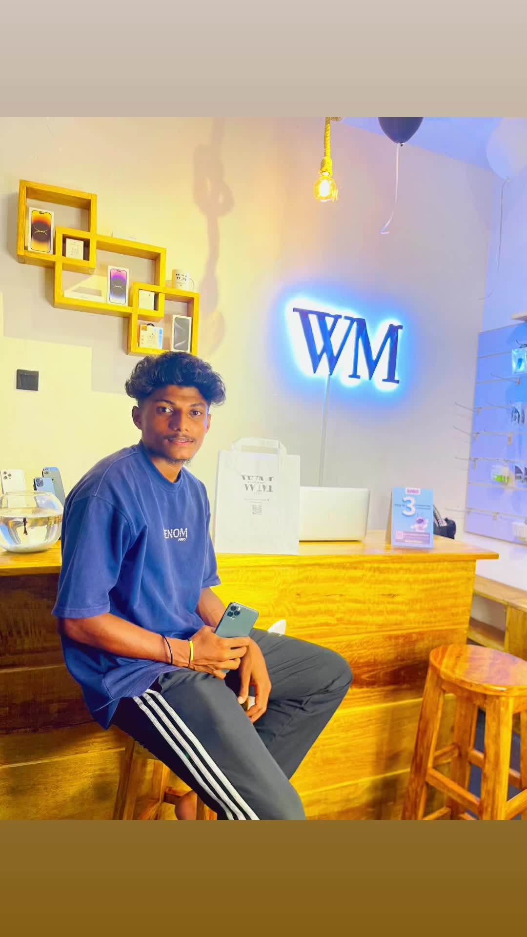 @white_martishop