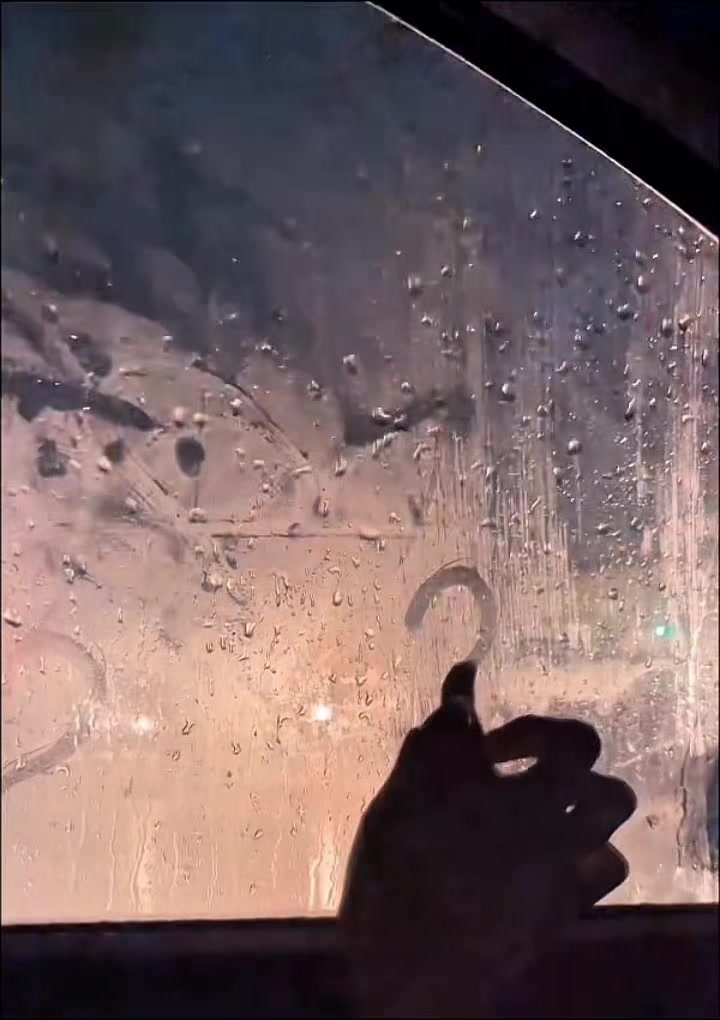 @JALYILA |Travel & vibes