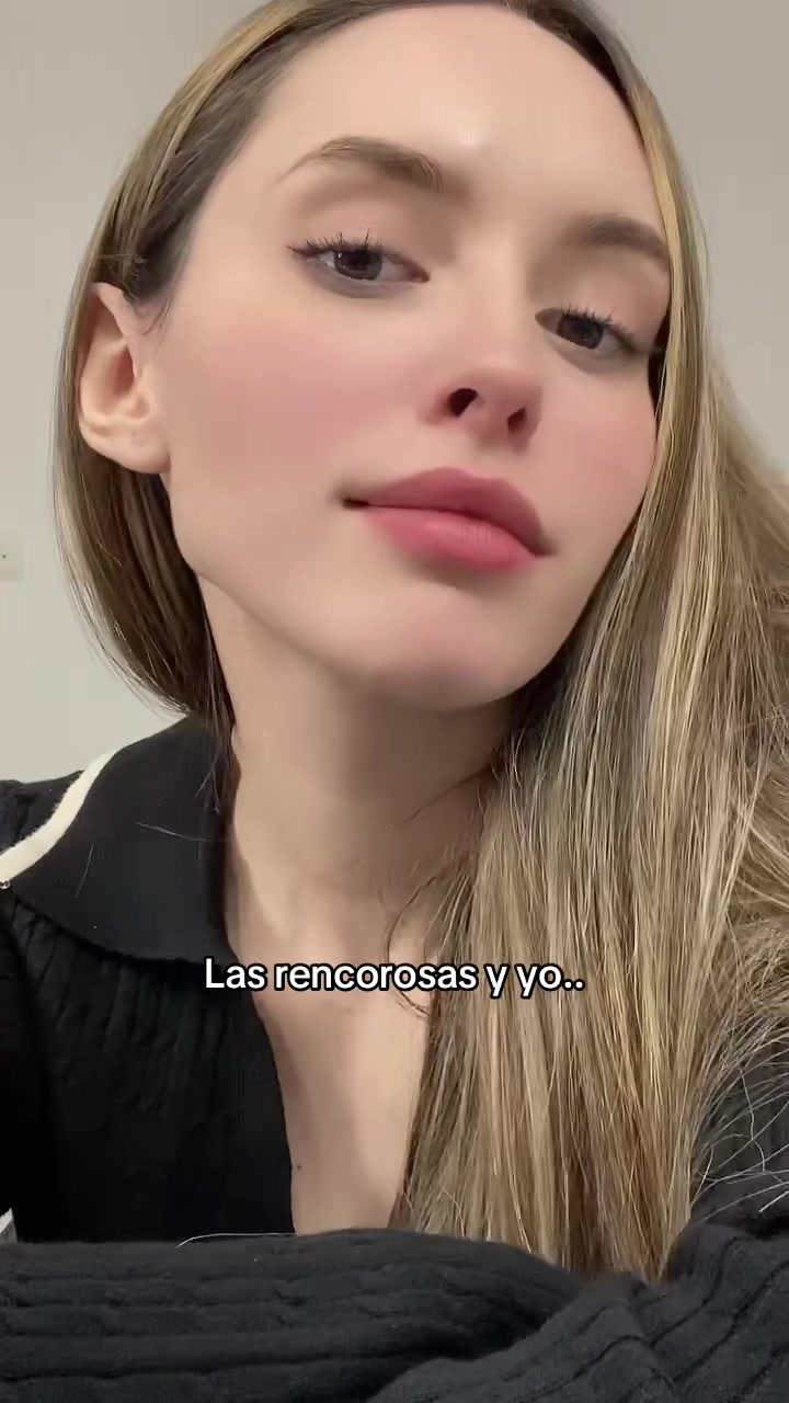 @Evelia