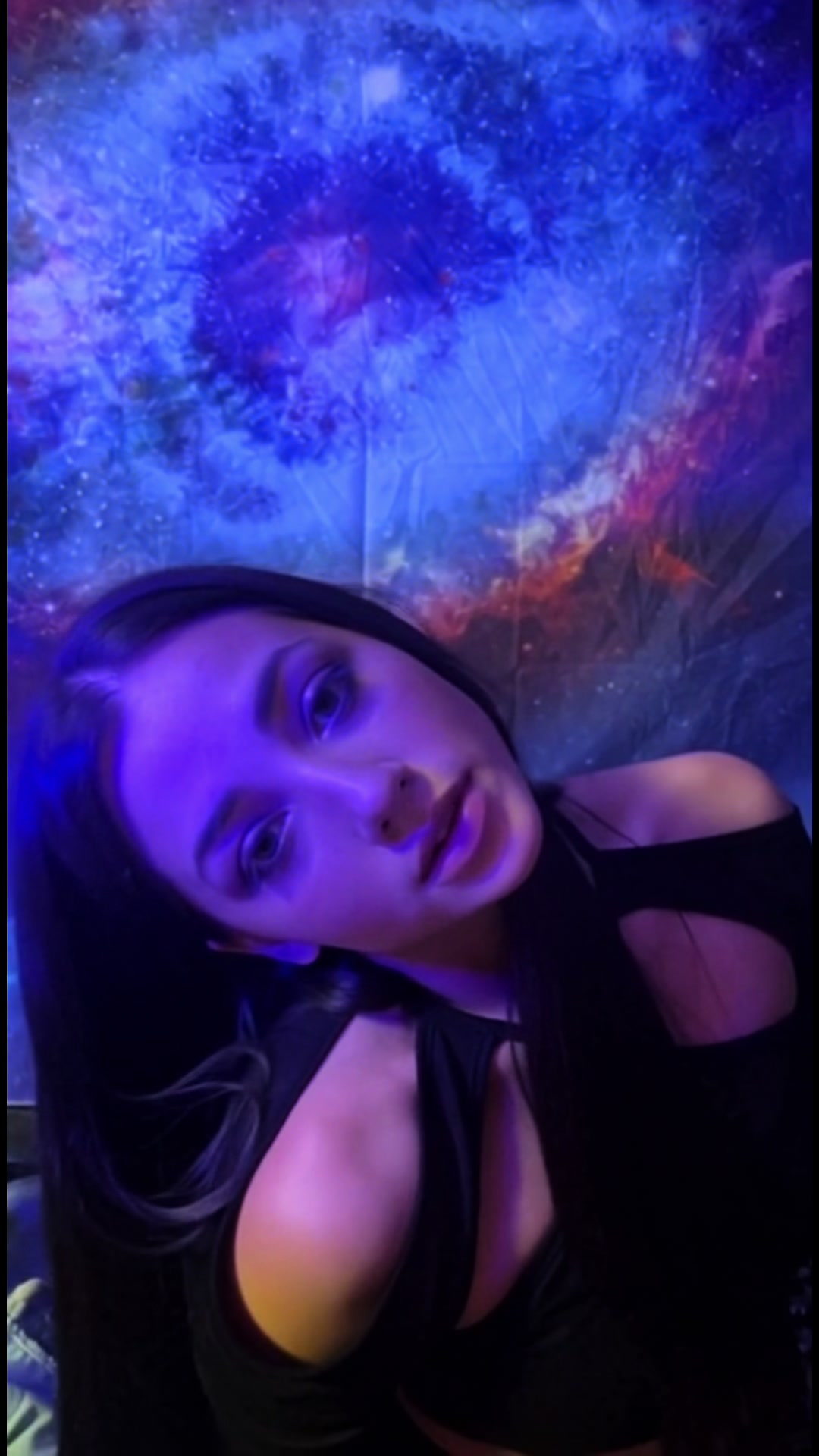 @givemypillowsumhead