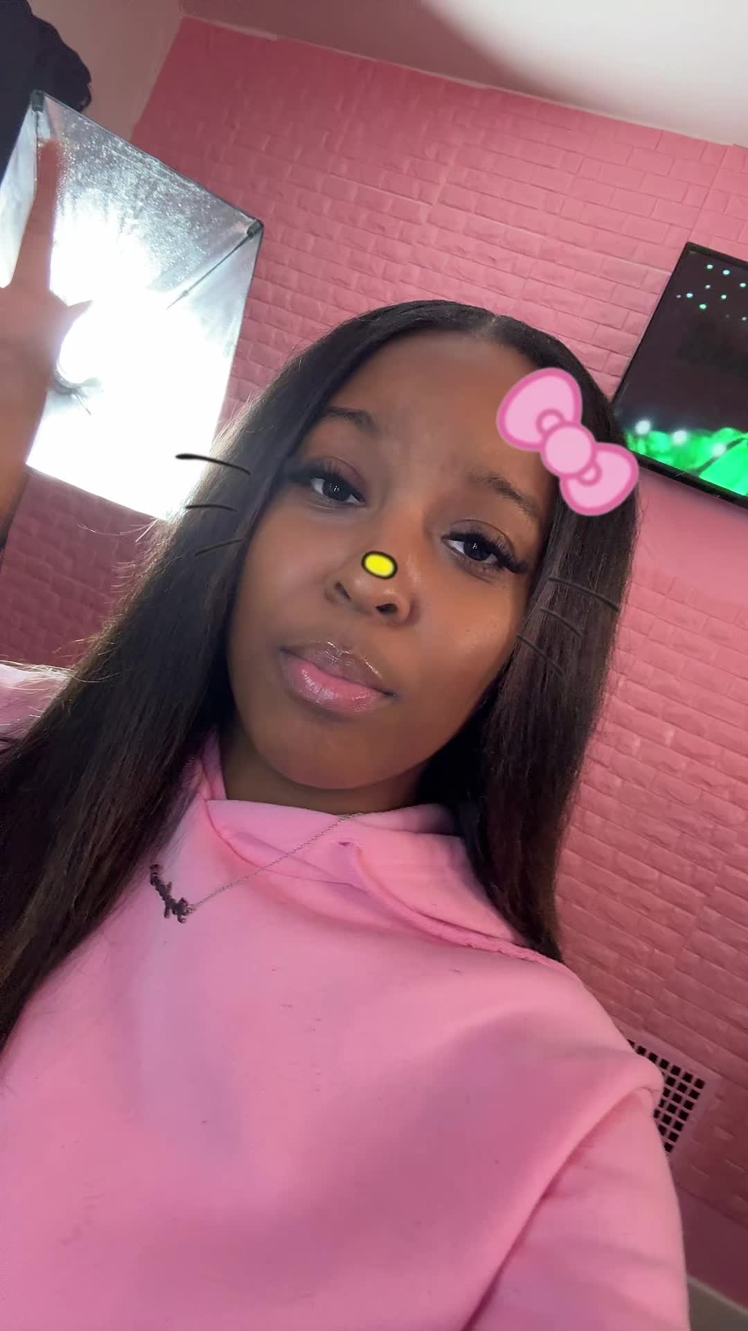 @𝓹𝓮𝔂 𝓹𝓮𝔂 ♡.