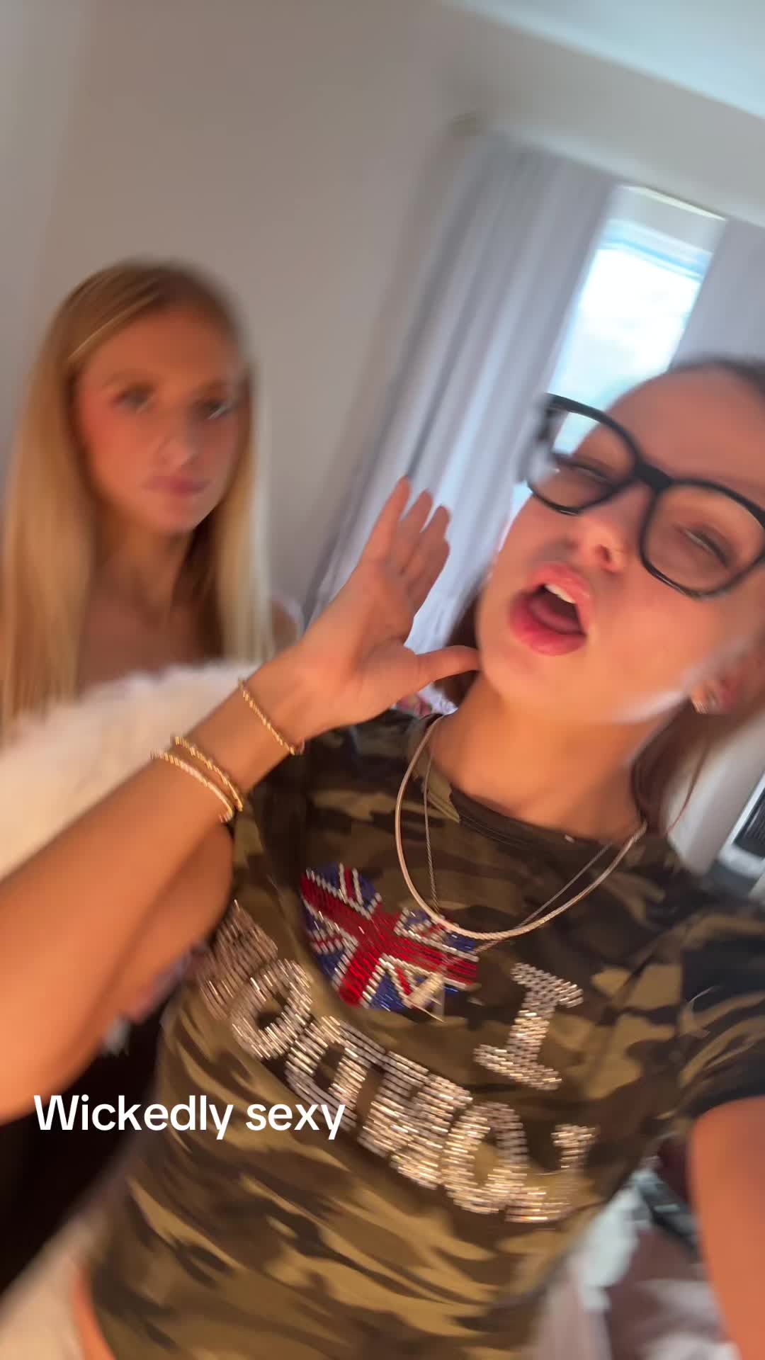 @Ava B