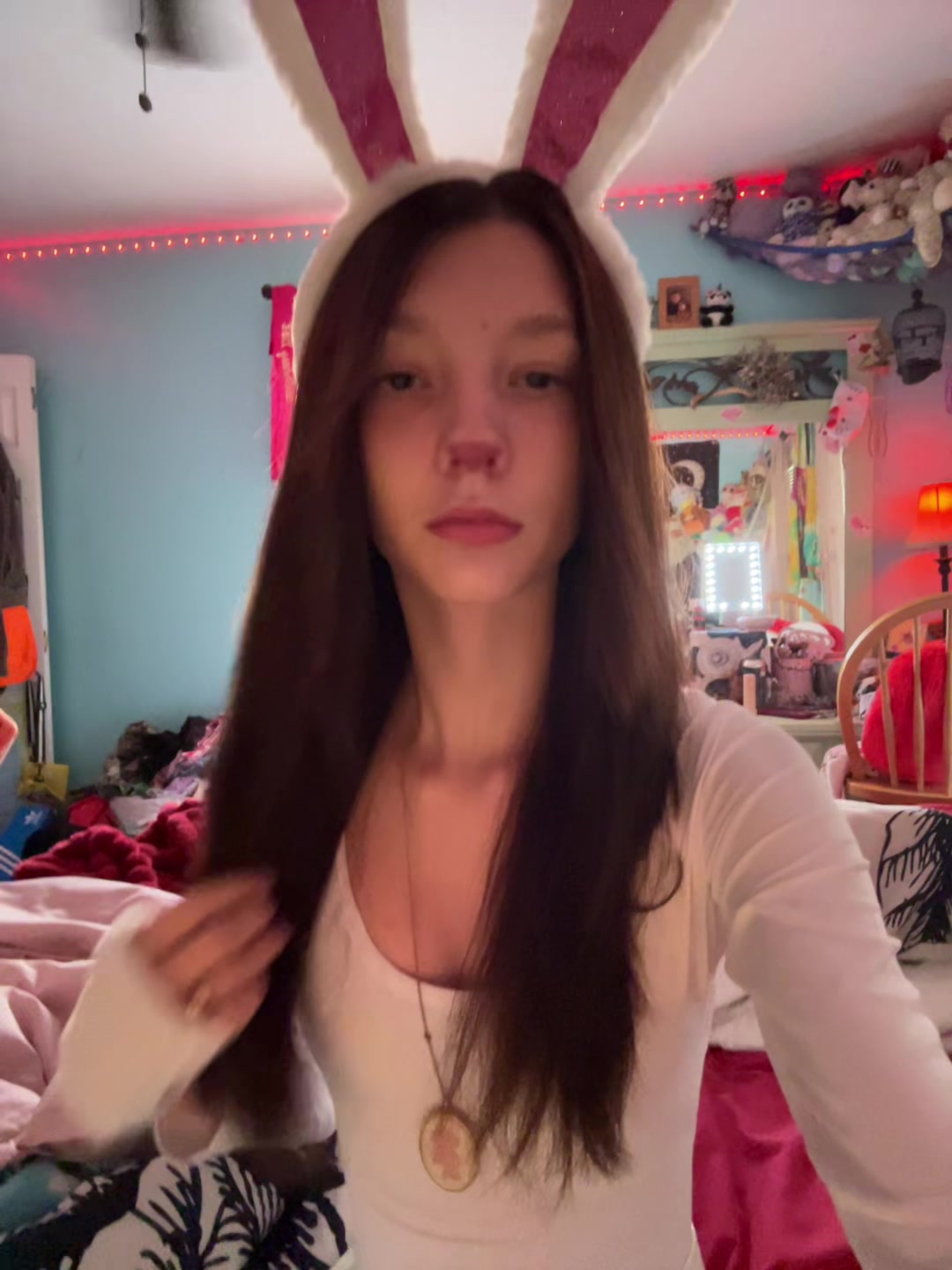 @❦