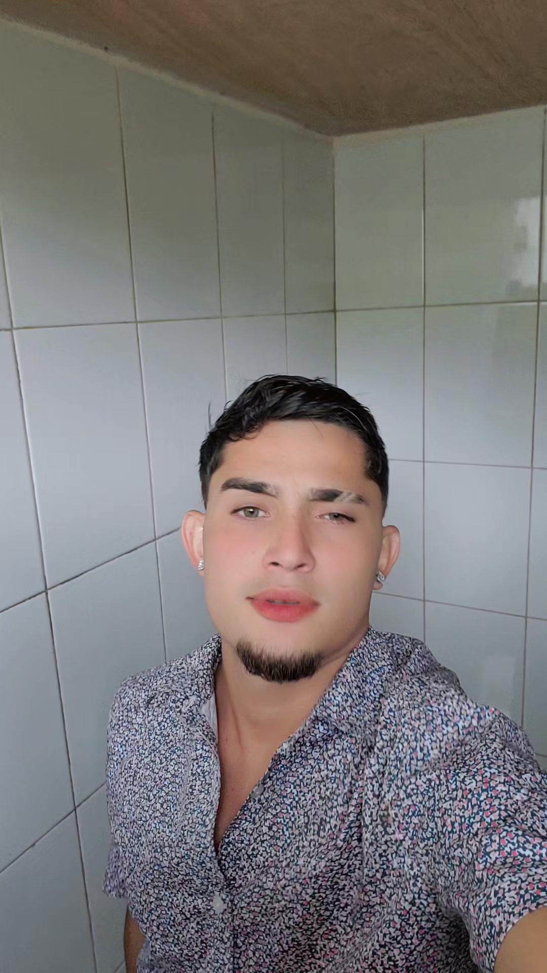 @KM🇳🇮