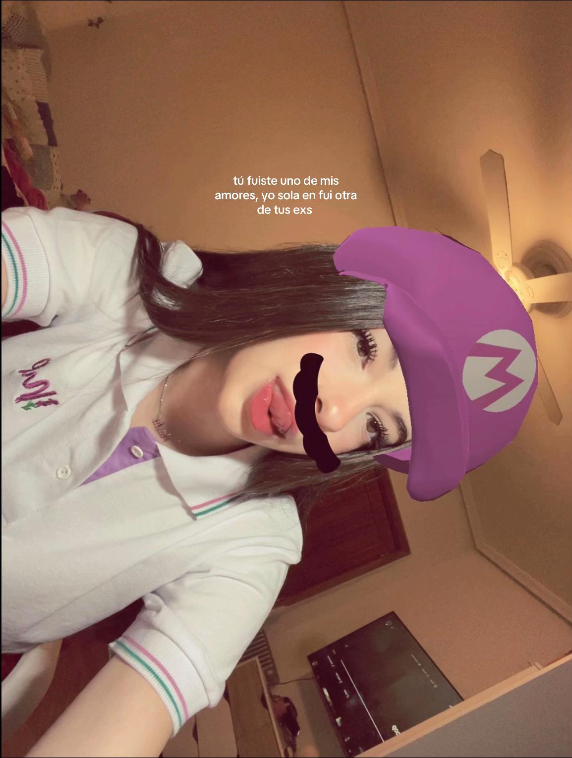 @adeliita