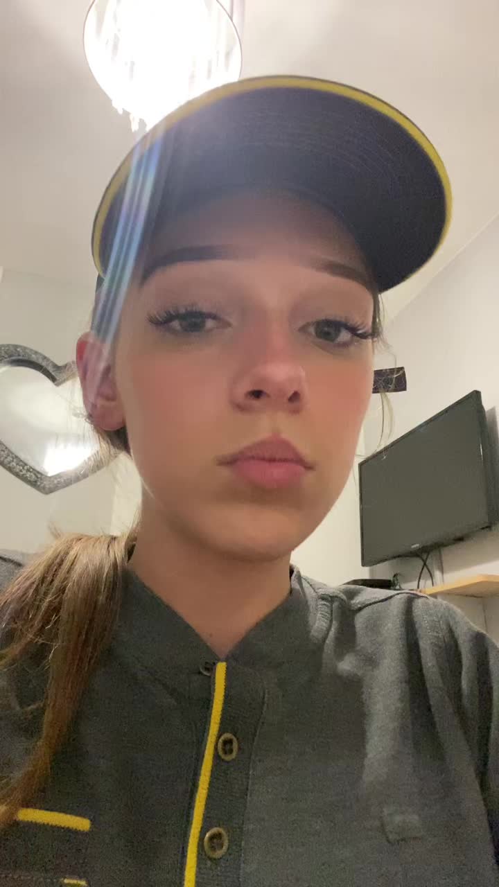 @izlatherizzler