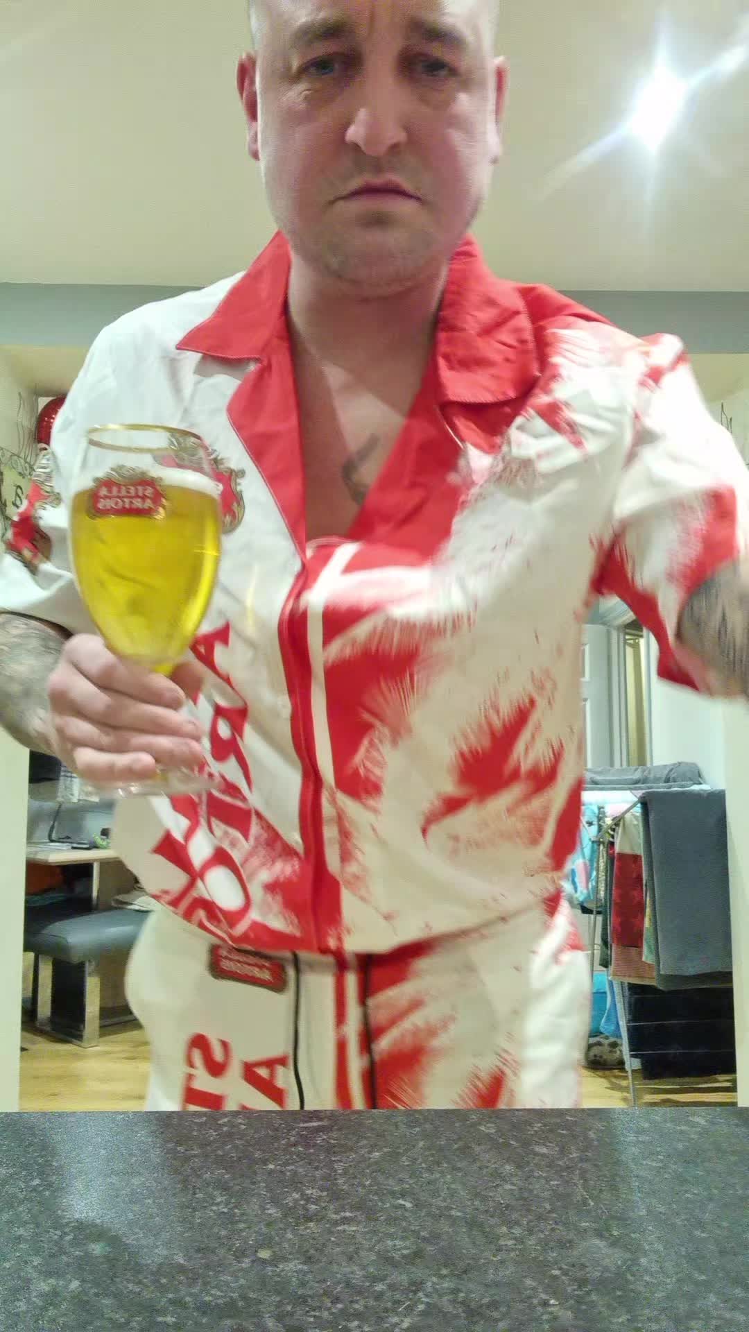 @AdamTheBomb🥃🍻👍🇬🇧