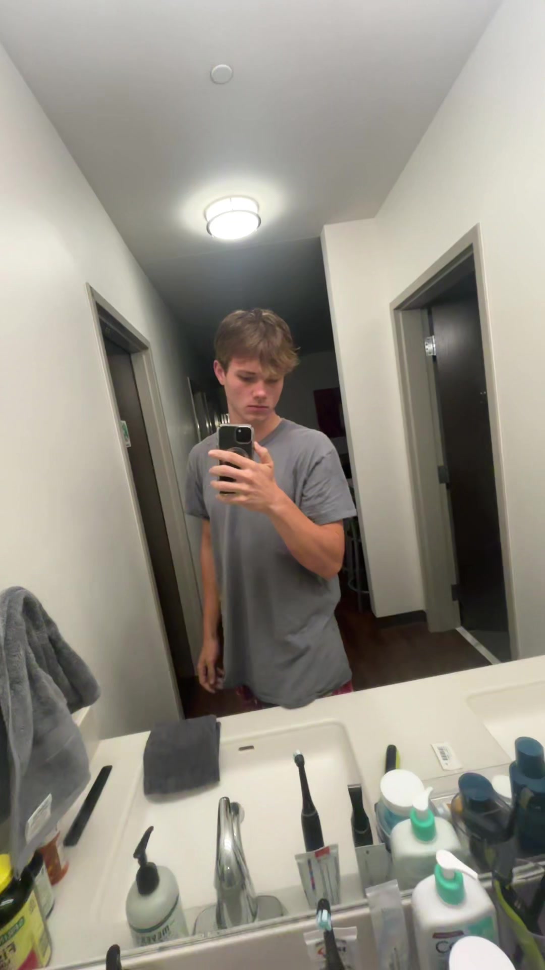 @🧟&zwj;♂️