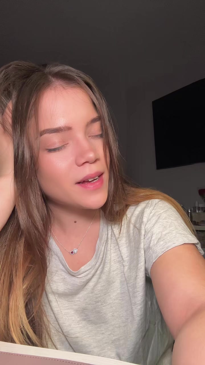 @𝑳𝒂𝒖𝒓𝒂