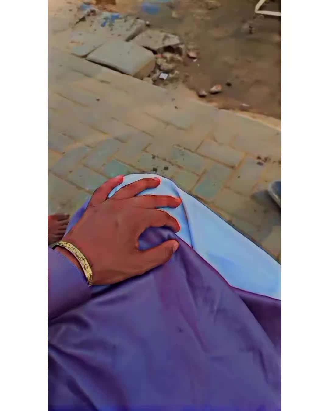 @️