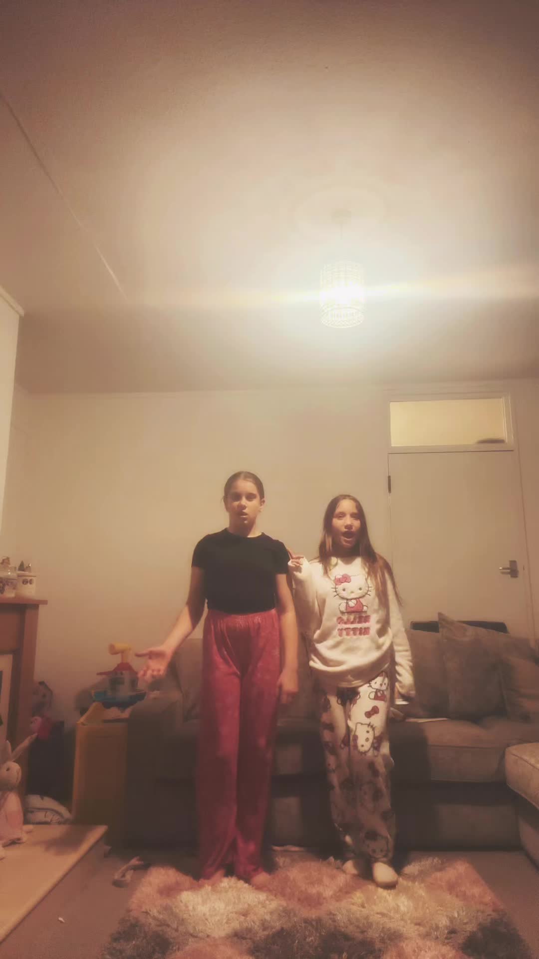 @𝑨𝑳𝑰𝑪𝑬 𝑷𝑬𝑨𝑹𝑳ꨄ