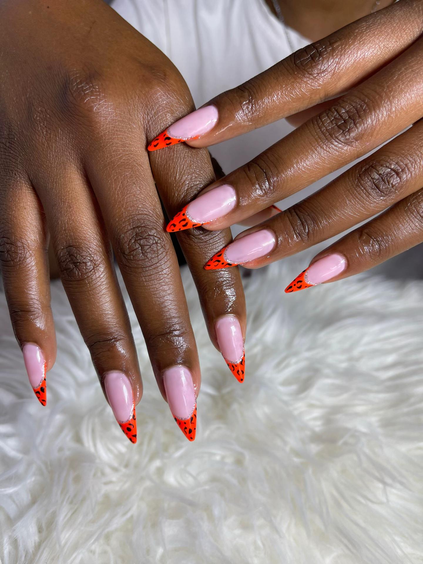 @Essie&rsquo;s glow hub