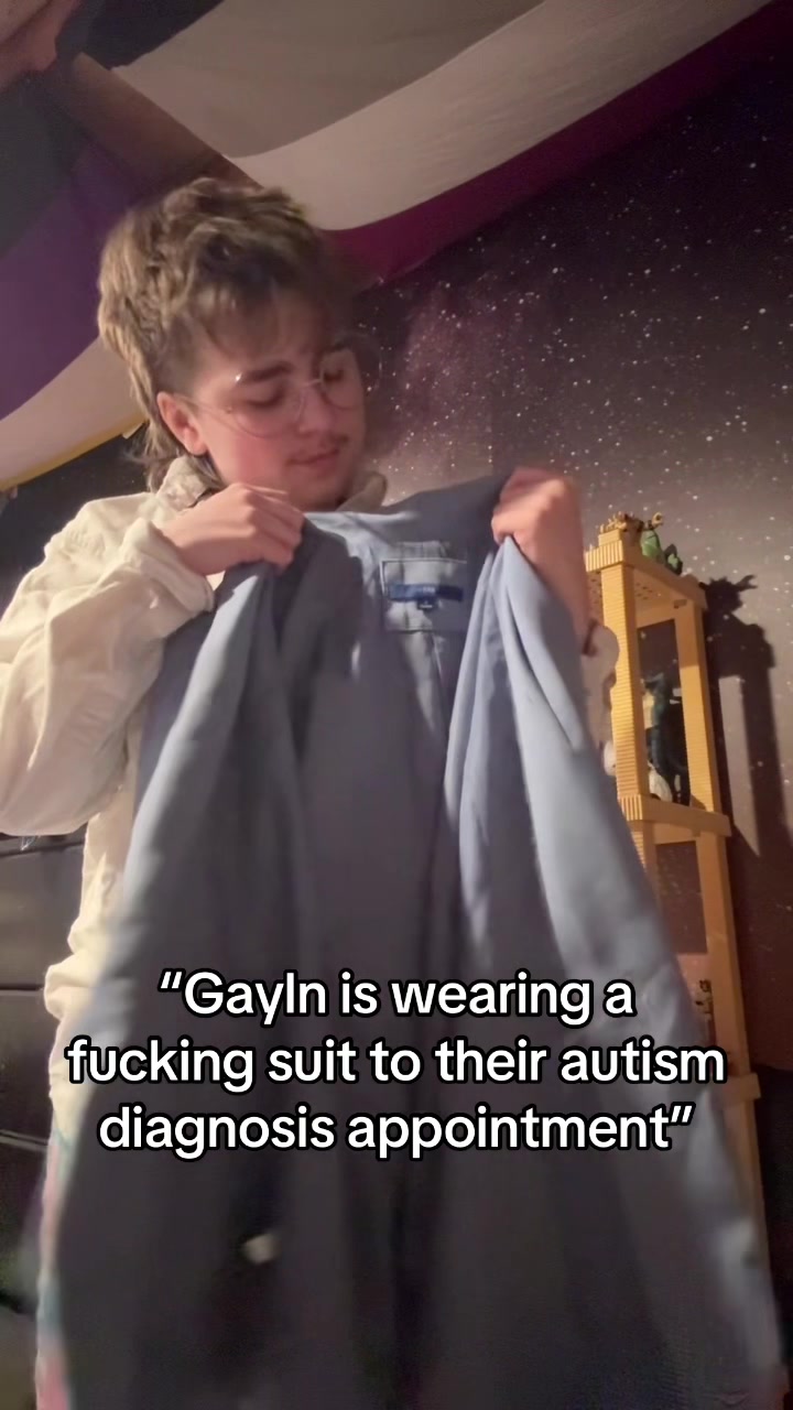 @FandomFreakOut