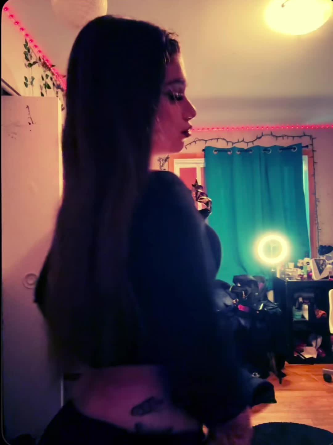 @✞