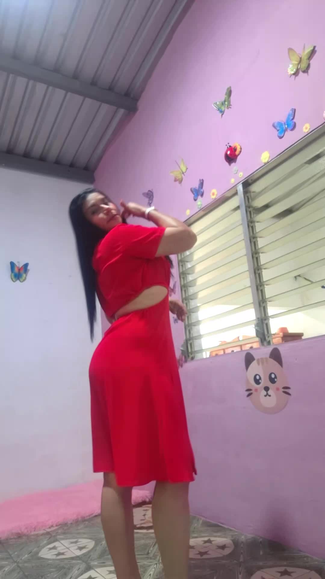 @Litzy Urquilla