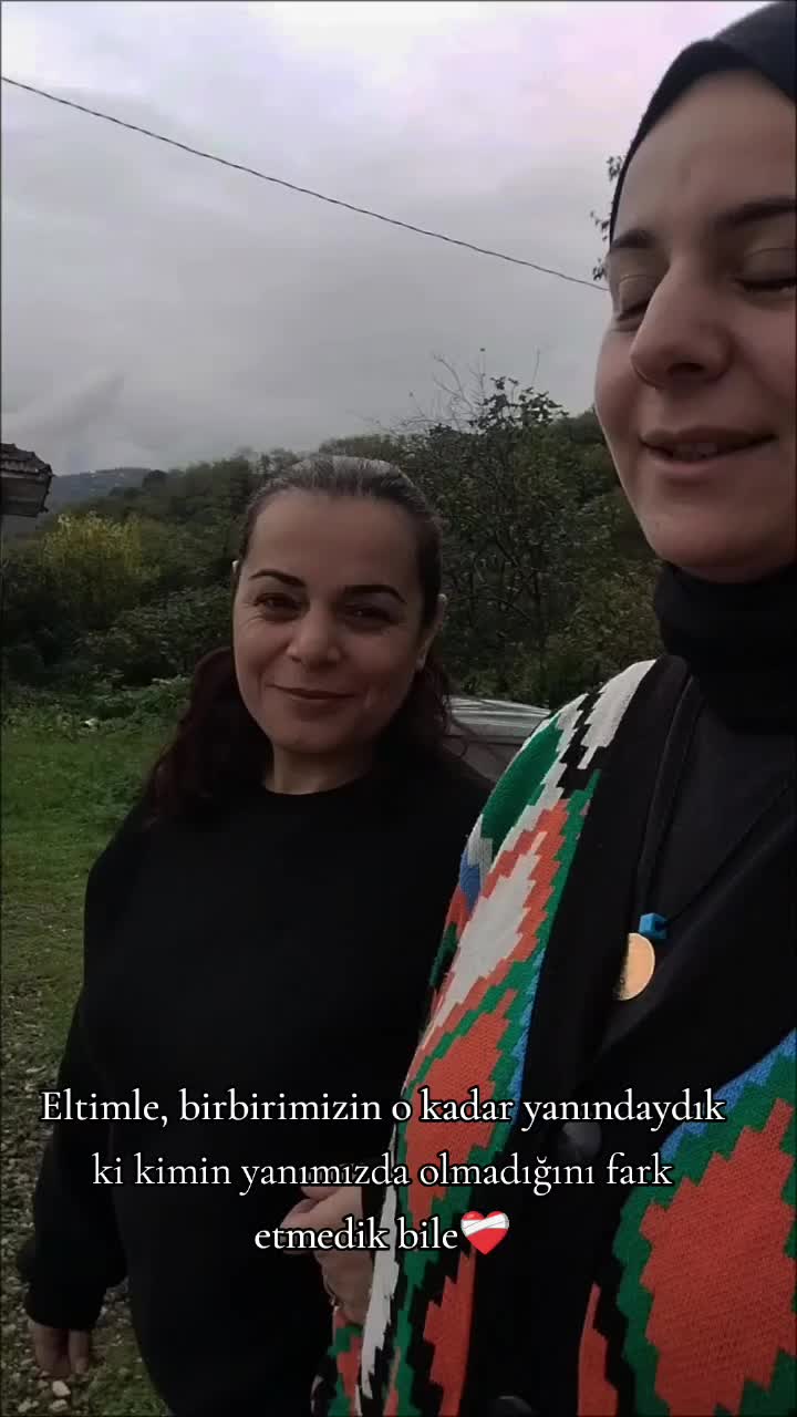 @Ahmet H&uuml;lya &Ccedil;ağlar