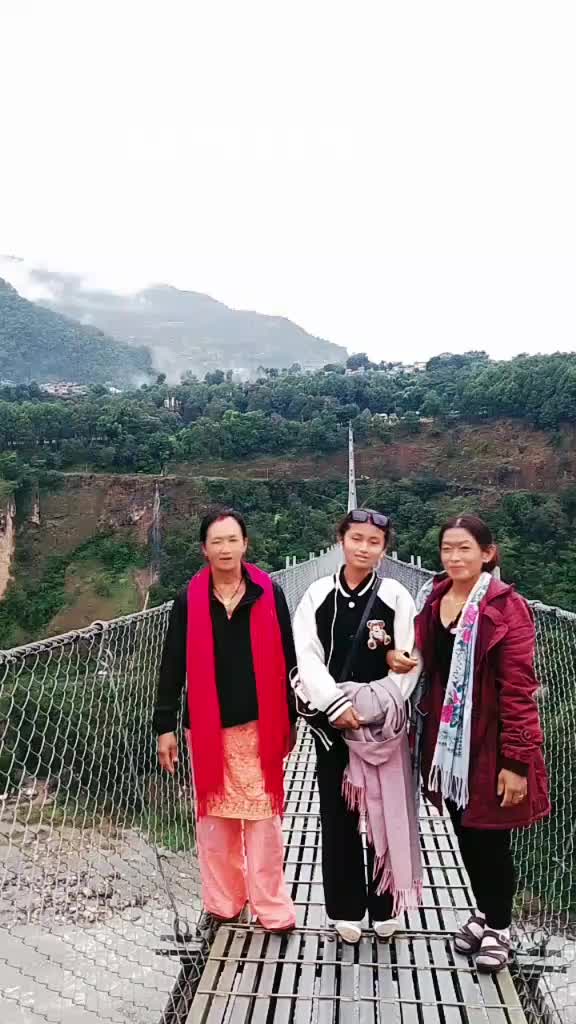 @Sabitra Magar🌹🦋