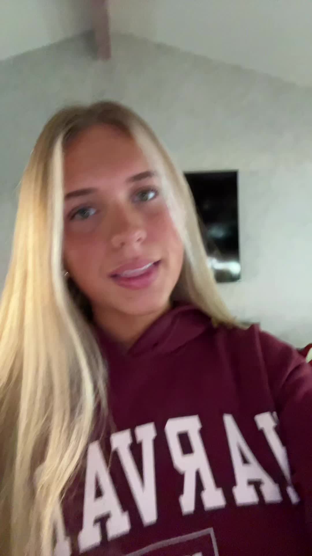 @caroline